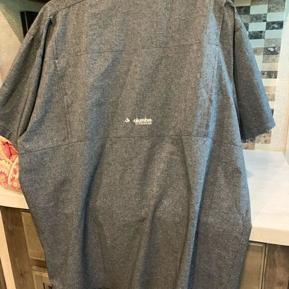 Columbia Shirt  - Picture 5 of 5